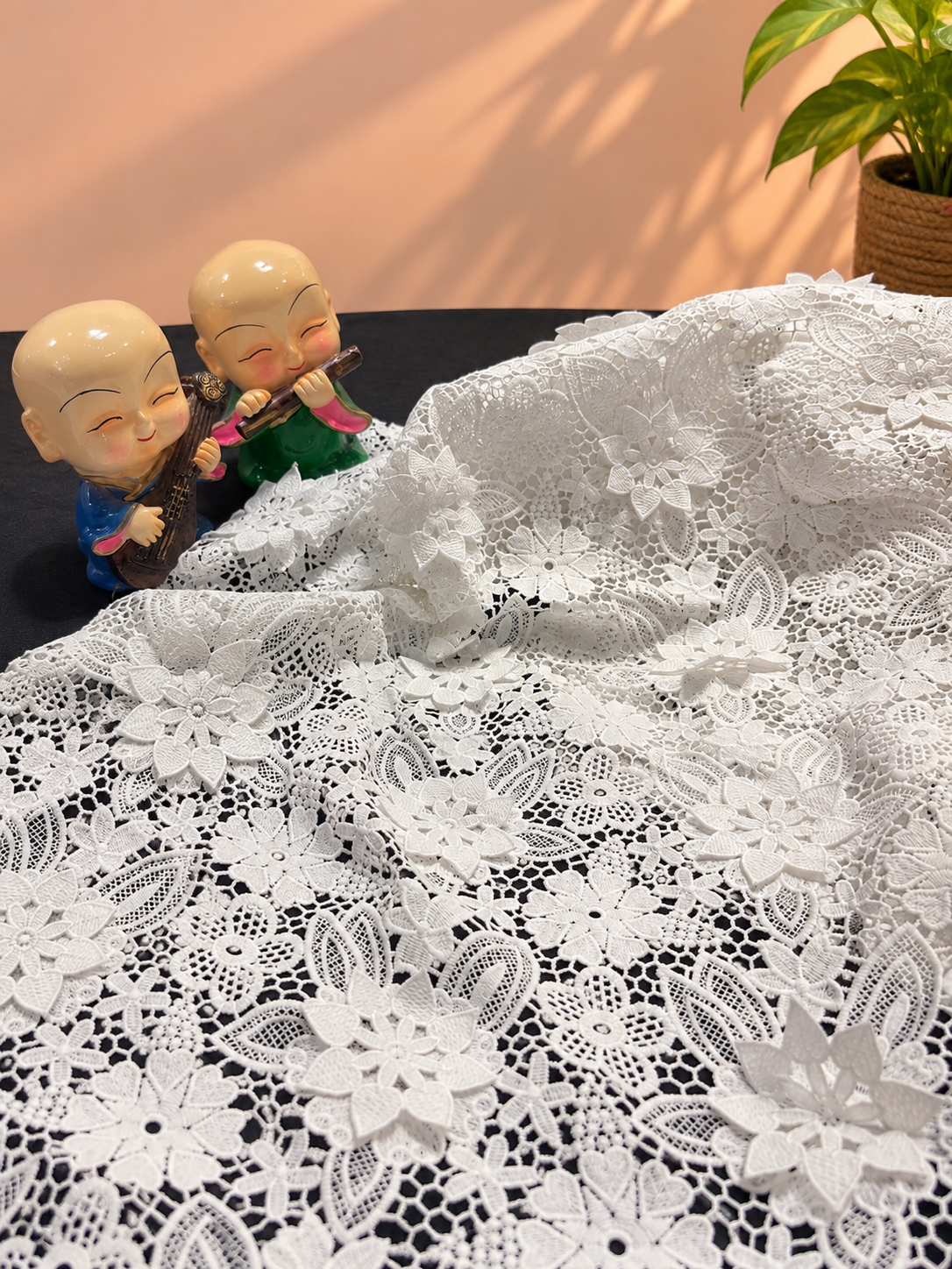 Rossette cutwork